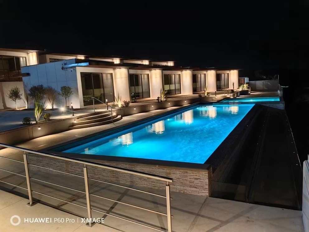 Villa pool